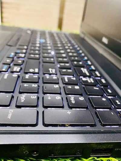 Dell Latitude 5580 core i5th 7th gen 8gb ram 256gb nvme