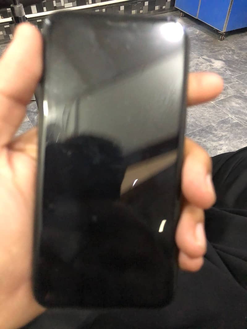 Apple iPhone 11 Pro 3