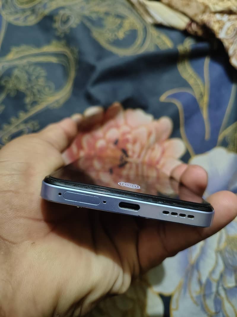 Realme 12 4