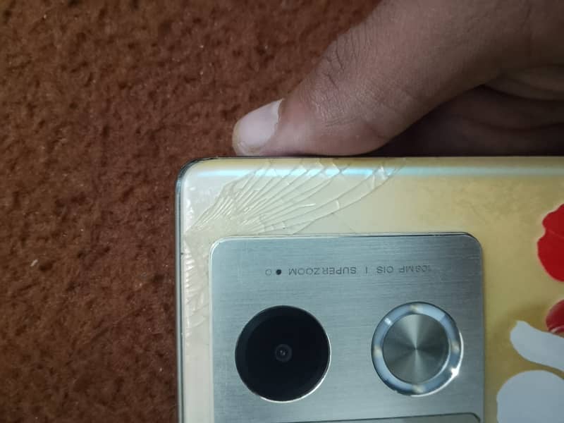 Infinix Note 40 Pro 5G 11