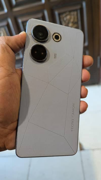 Tecno CAMON 20