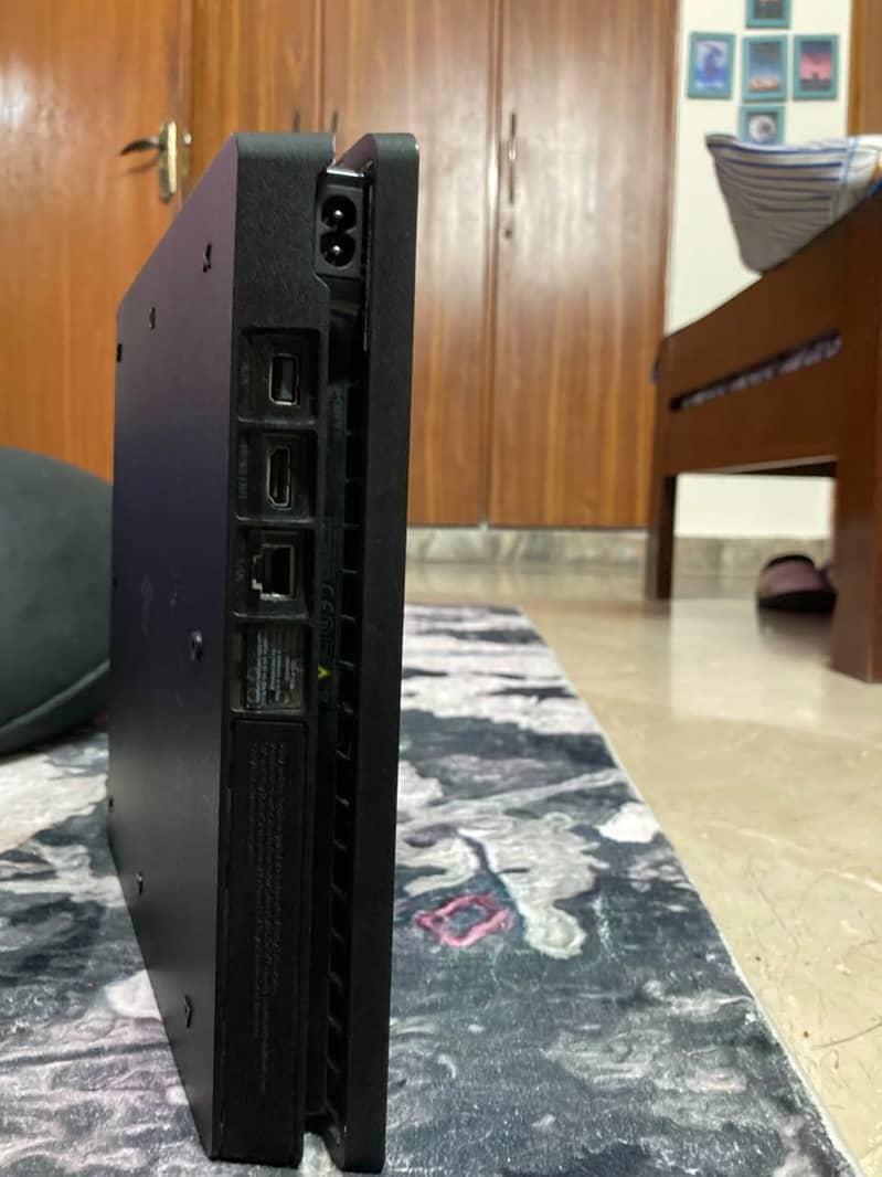 PS4 SLIM 2