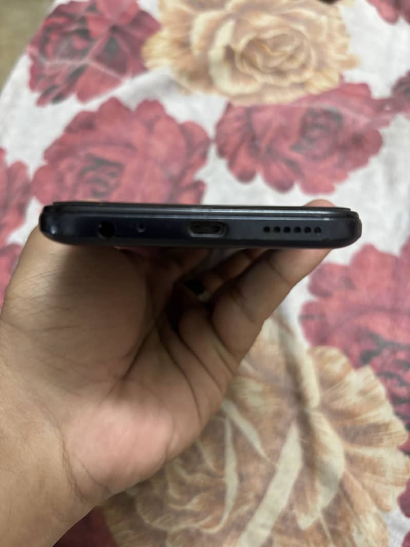 Tecno Pova 6