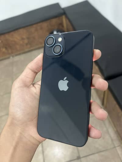 Apple iPhone 13