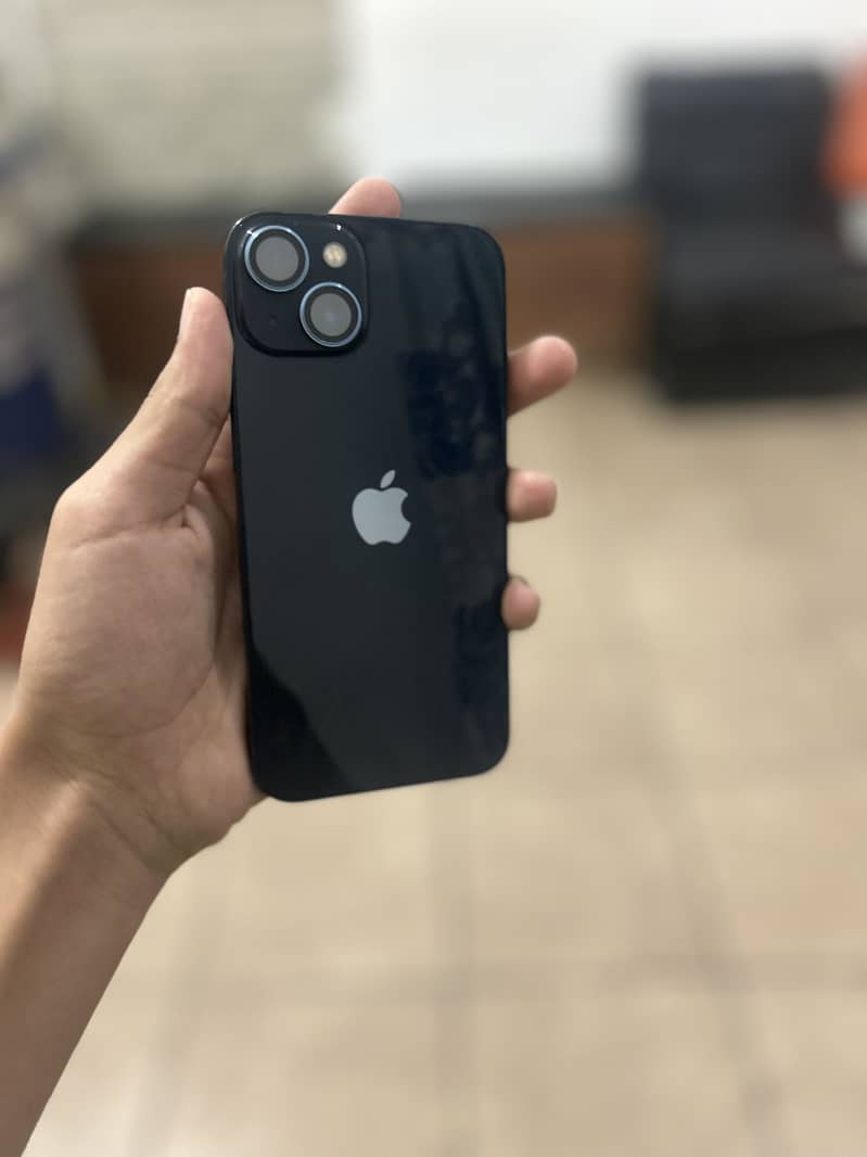 Apple iPhone 13 2