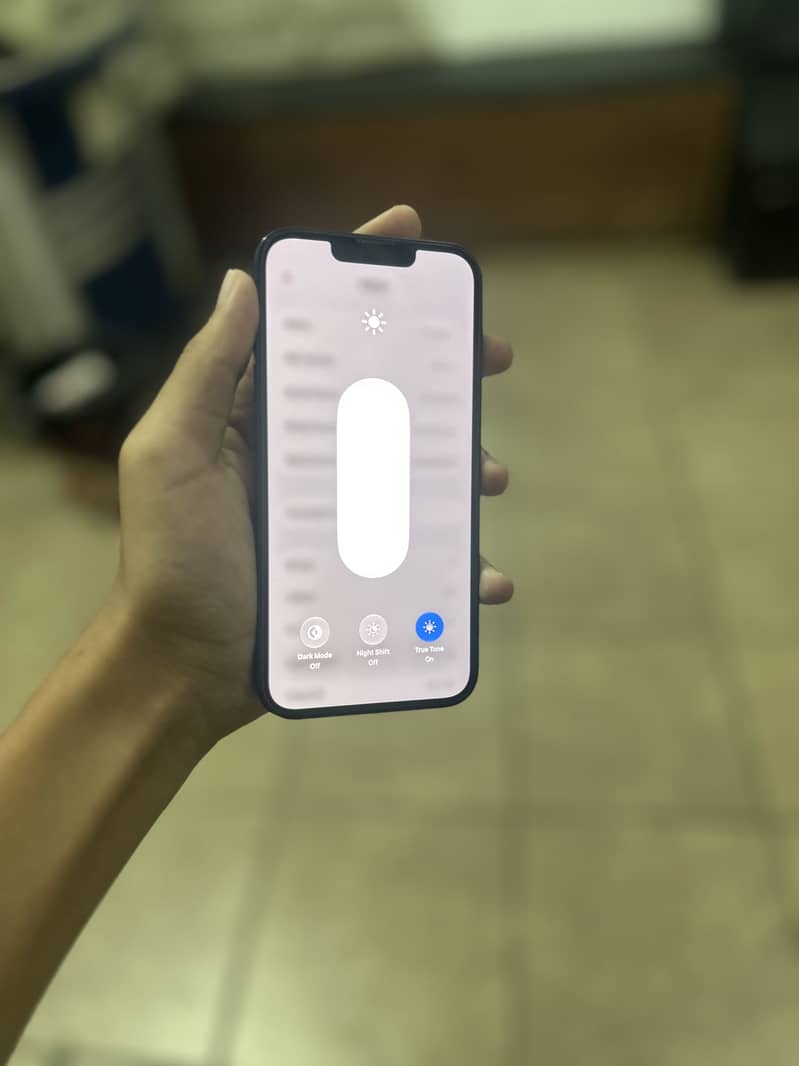 Apple iPhone 13 6