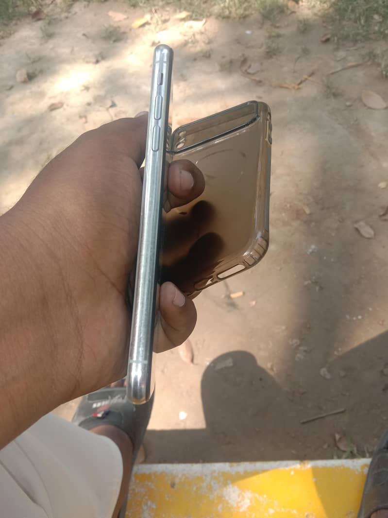 Apple iPhone X 1