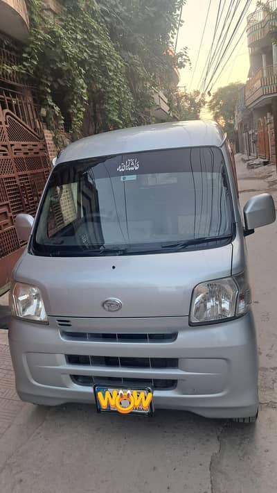 Daihatsu Hijet 2010/2015. Cruise. ABS. TURBO. POWER WINDOWS. SOFA SEATS