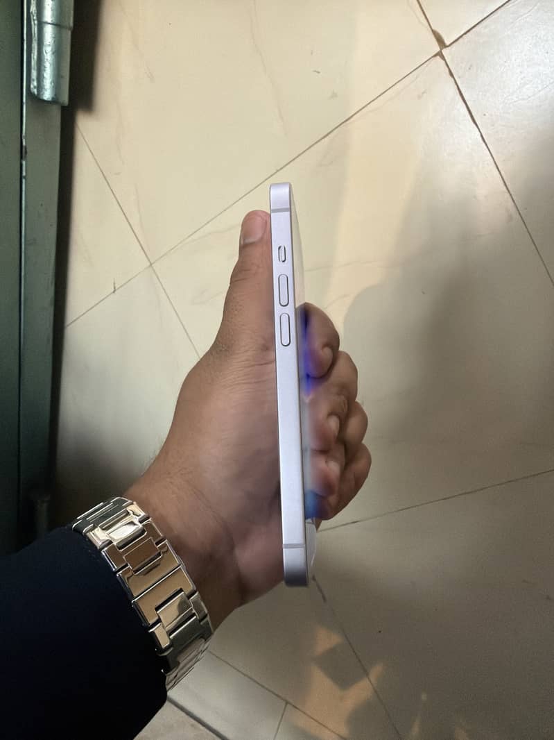Apple iPhone 14 2