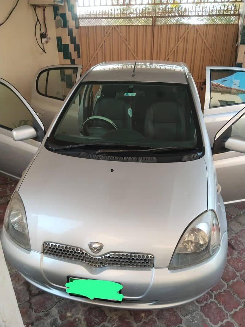 Toyota Vitz 2000 1