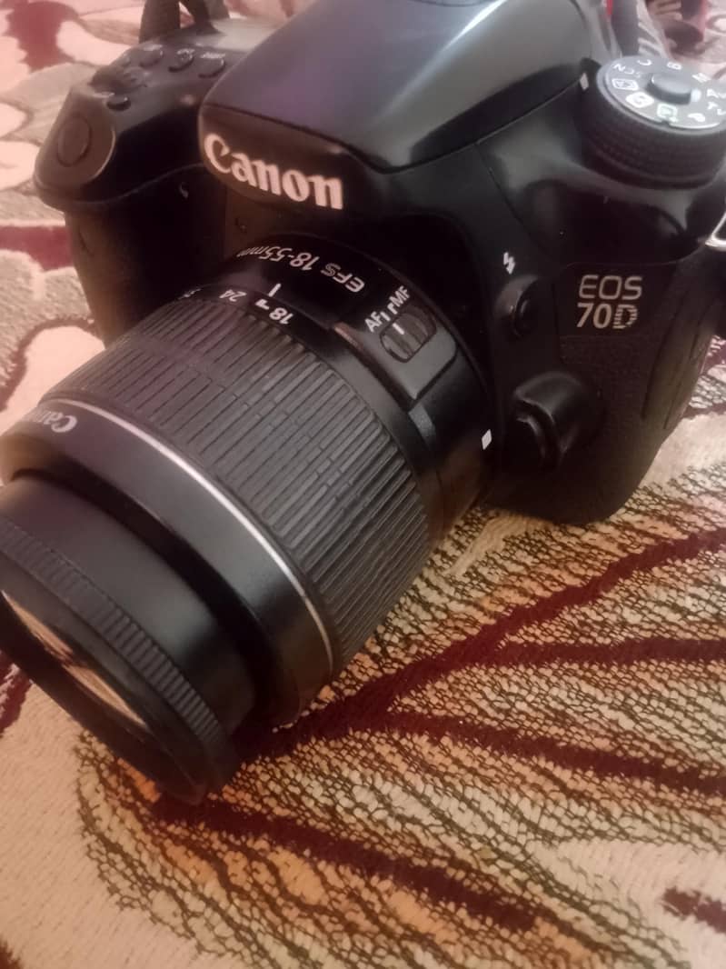 camera canon 70D 2