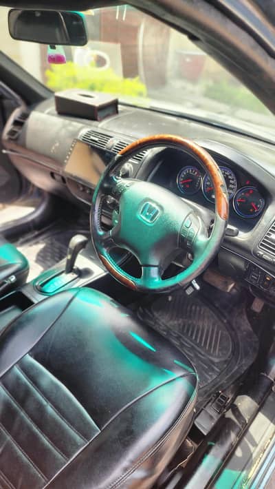 Honda Civic Oriel 2004