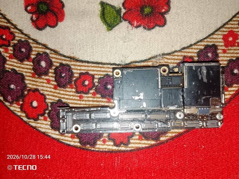 Apple iPhone XS Max 1