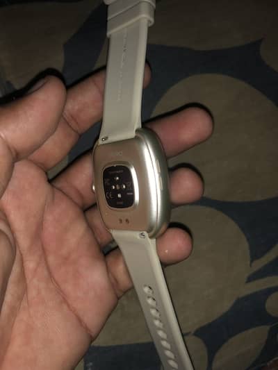 Zero Qube smart watch