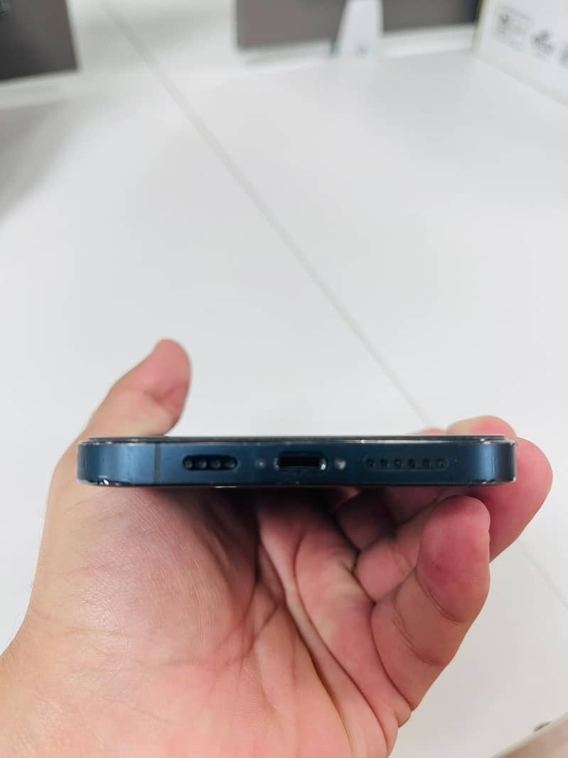 Apple iPhone 12 Pro Max 3