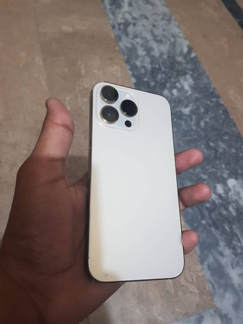 Apple iPhone 14 Pro Max 0