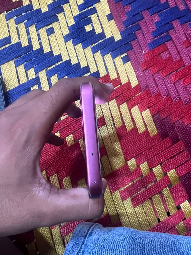 Oppo A6 pro 4