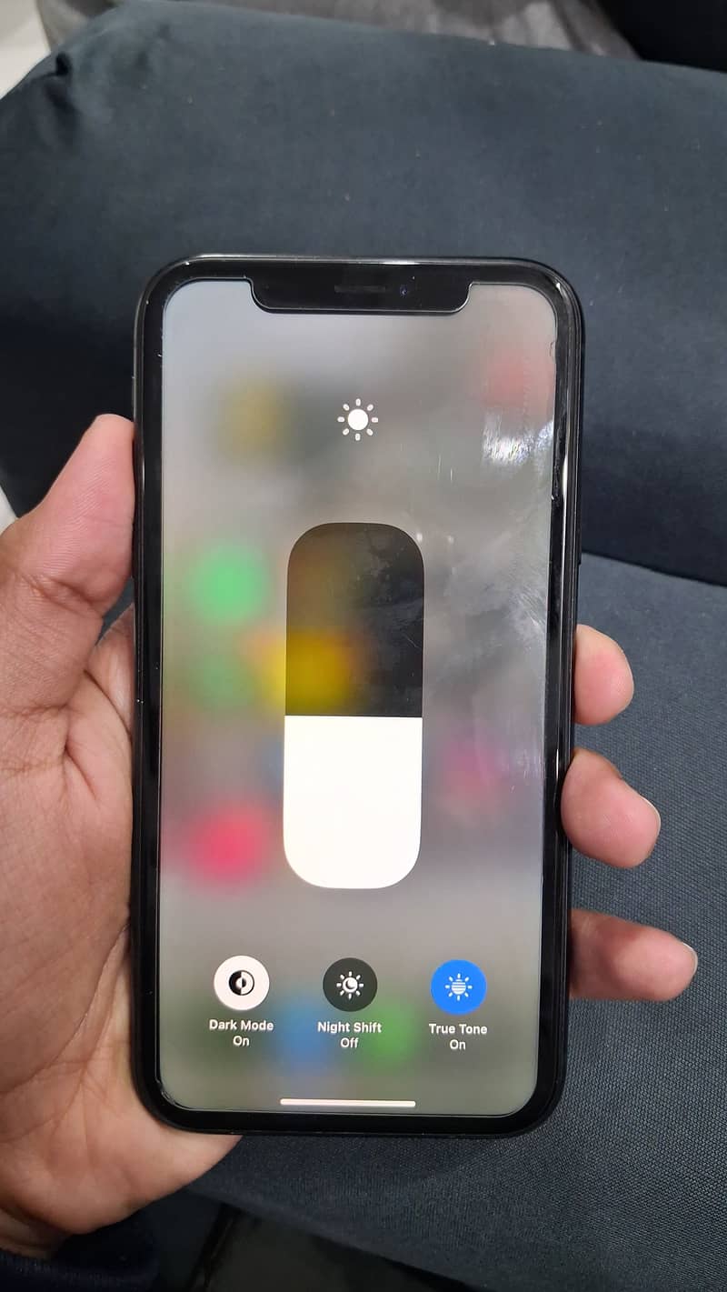Apple iPhone XR 0