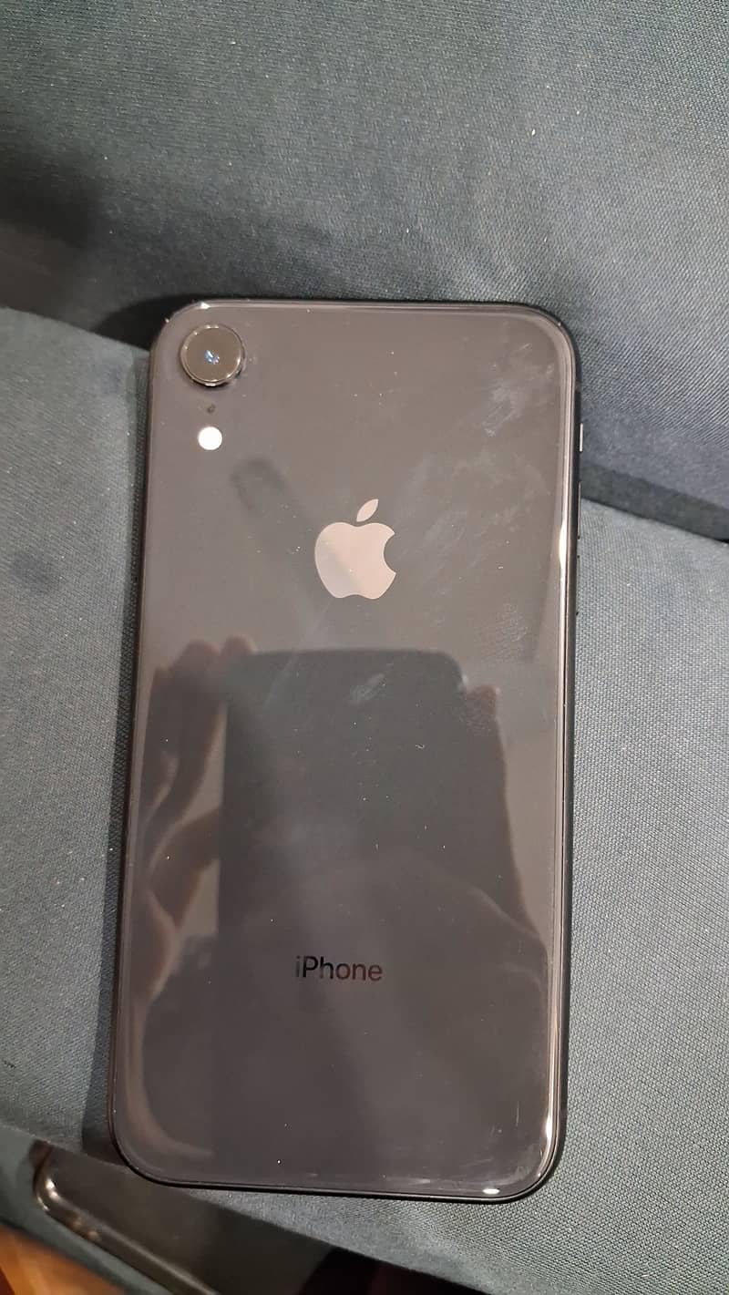 Apple iPhone XR 4