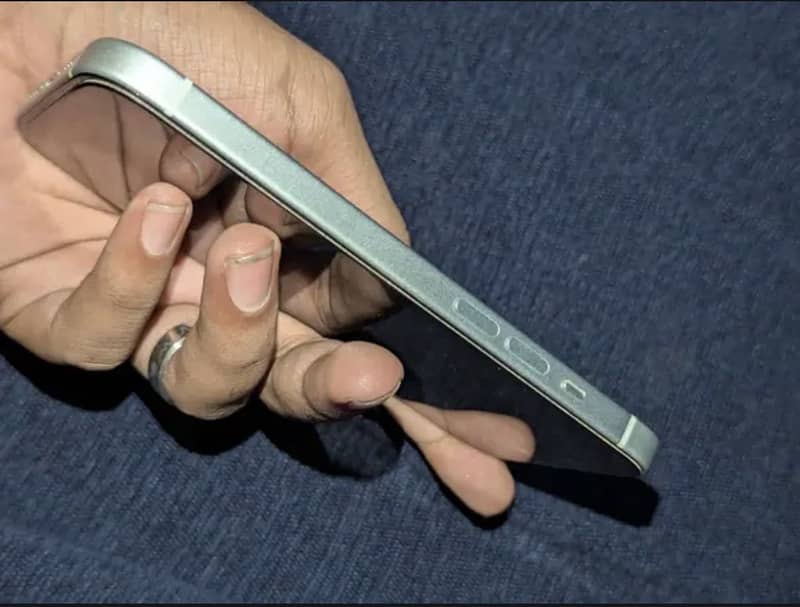 Apple iPhone 15 0