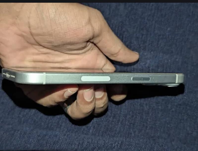 Apple iPhone 15 2