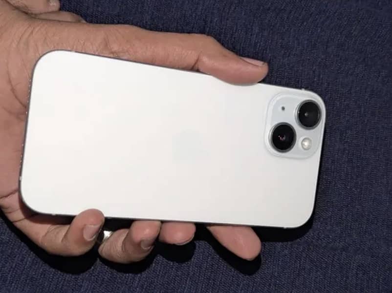 Apple iPhone 15 5