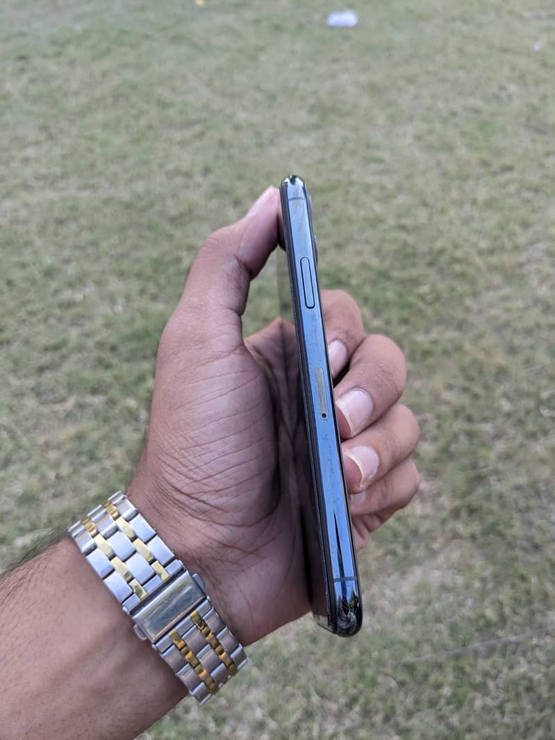 Apple iPhone 11 Pro 3