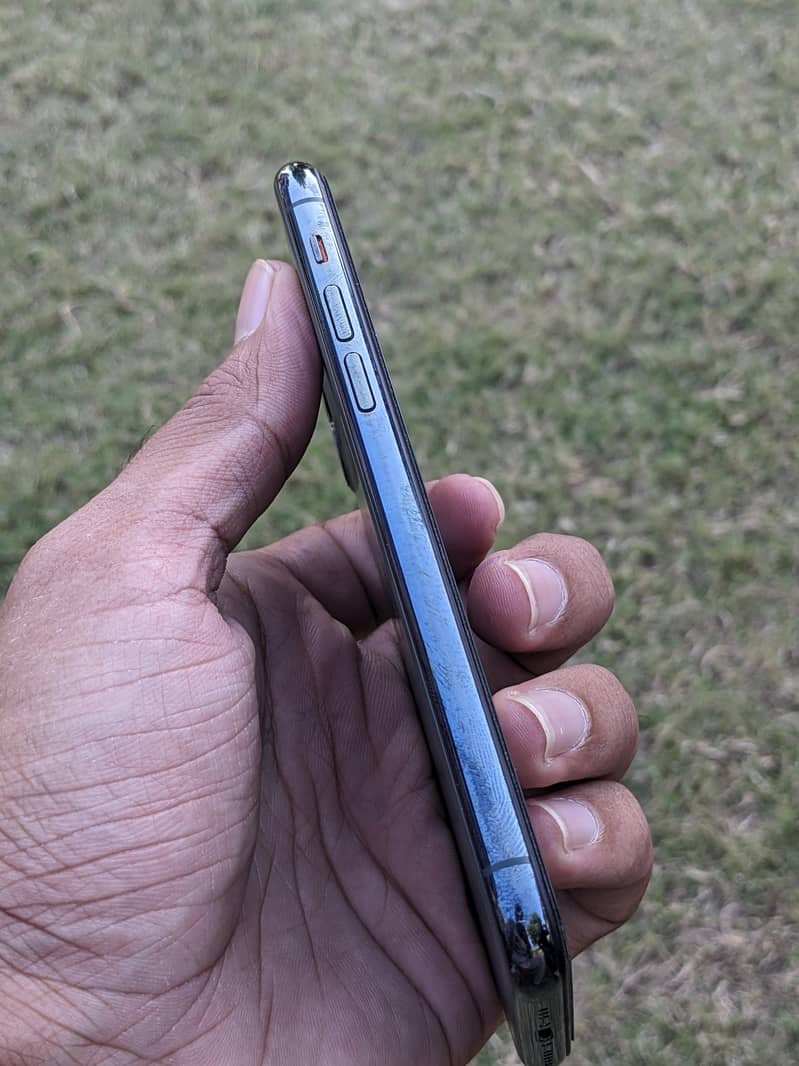 Apple iPhone 11 Pro 5