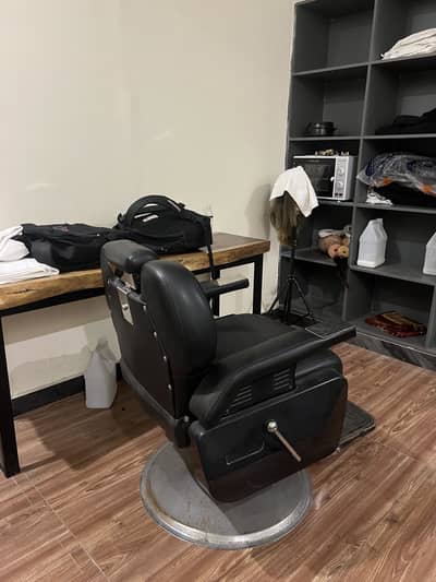 Salon cutting chairs with hydraulic Jeck
