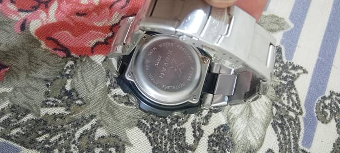 urgent sale 50/50 pement lagai hae or b models Mae watches hae