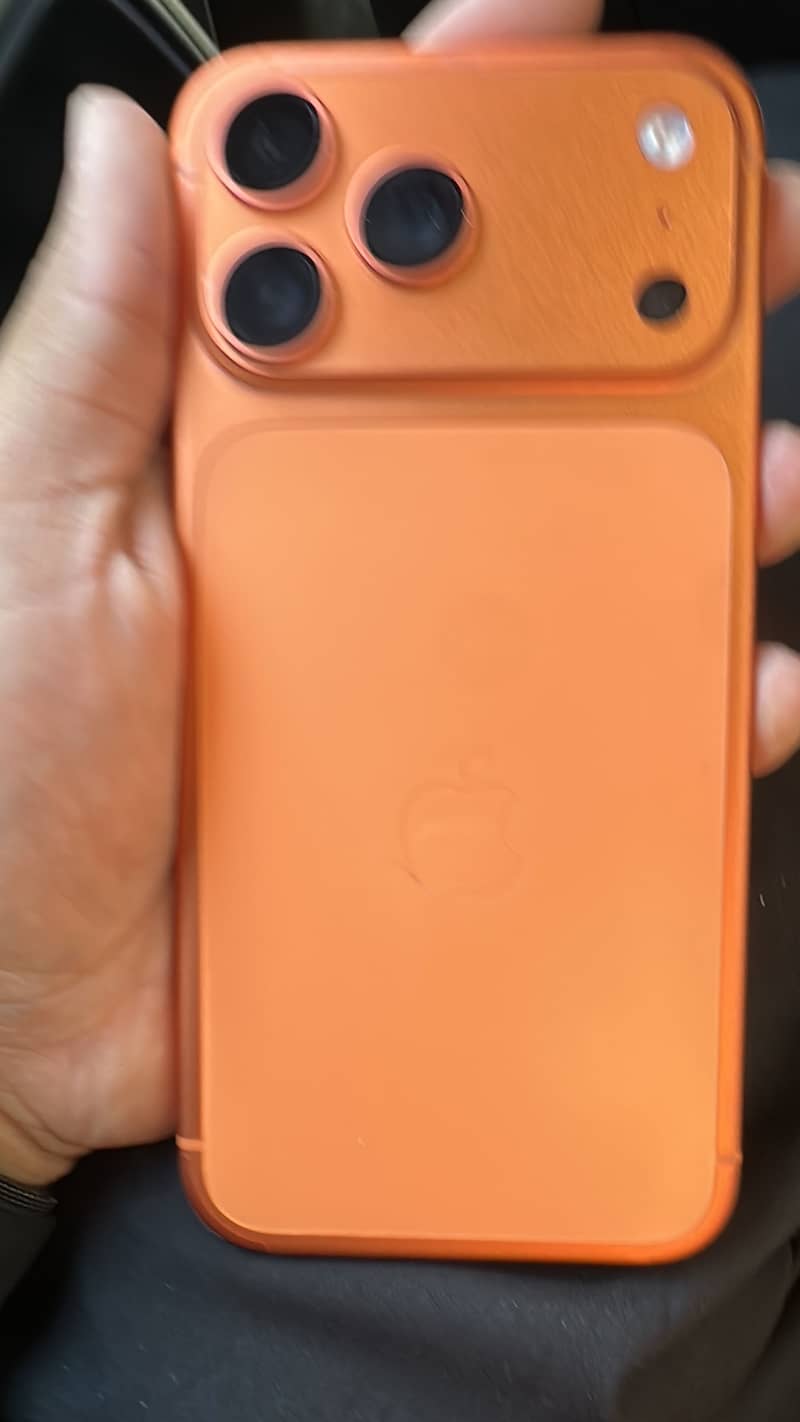 Apple iPhone 17 Pro Max 0