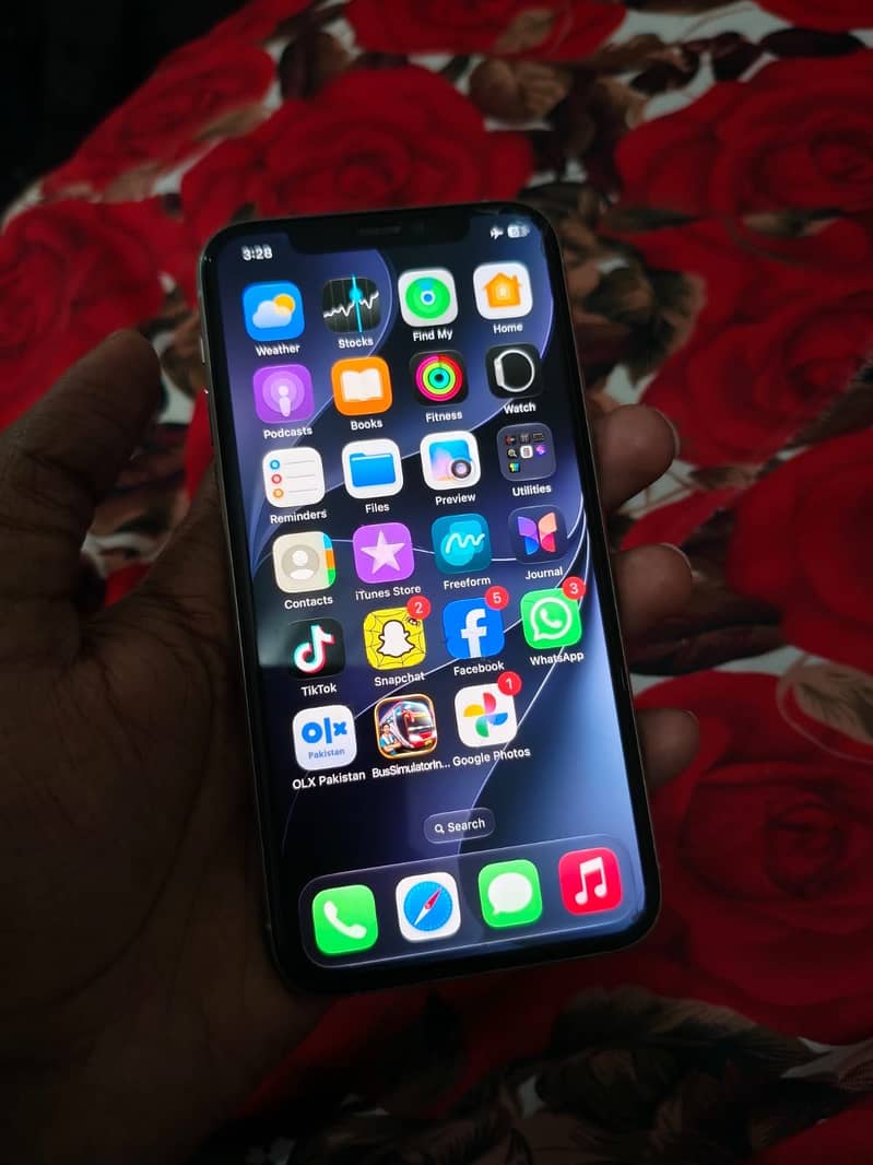 Apple iPhone 11 Pro 6