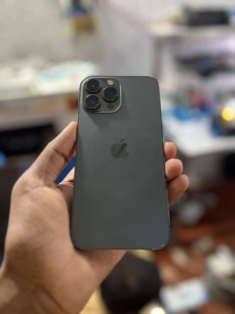 Apple iPhone 13 Pro Max 5