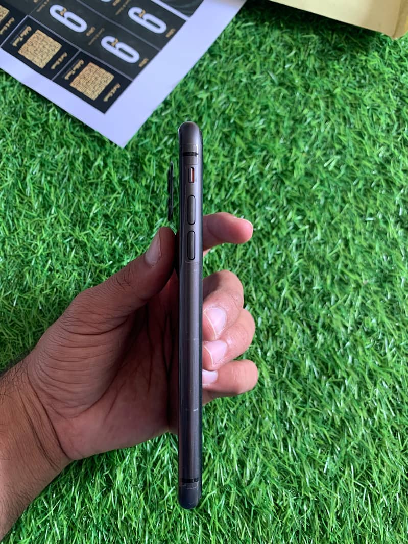 Apple iPhone 11 2