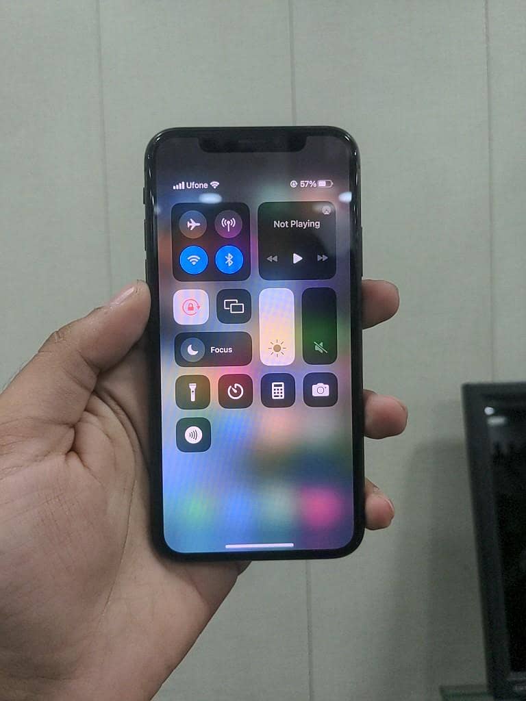 Apple iPhone X 4