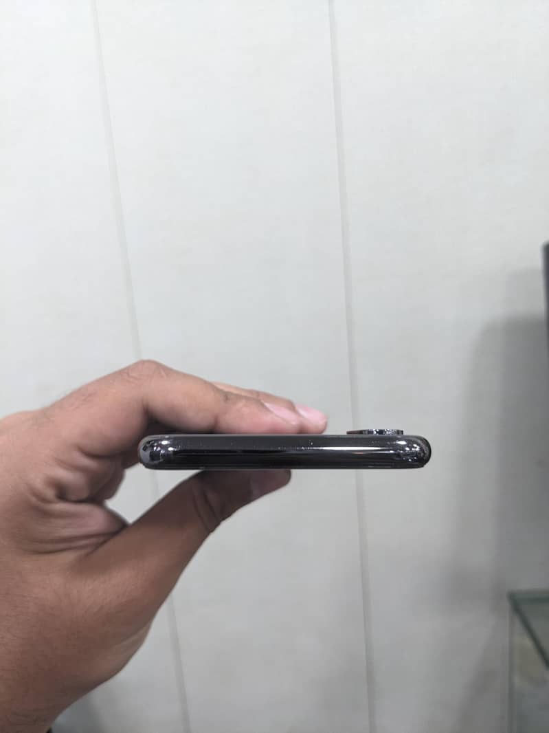Apple iPhone X 6