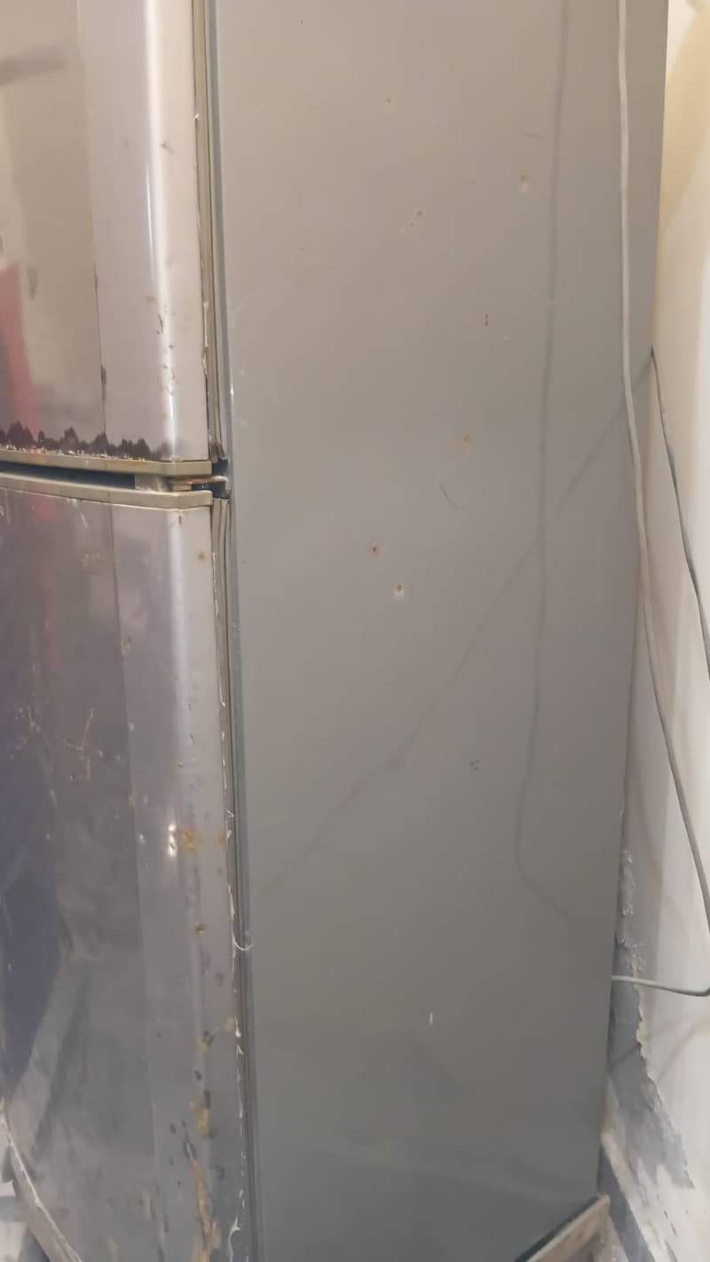 dawlance fridge 1
