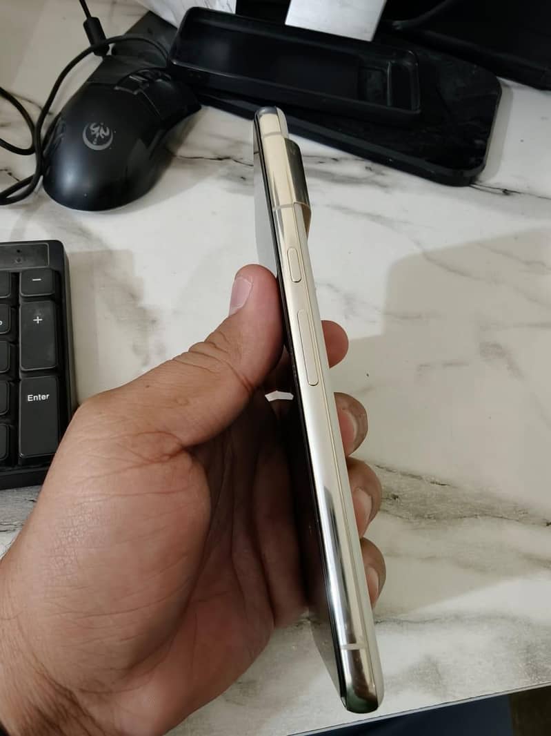 Google Pixel 8 Pro 2