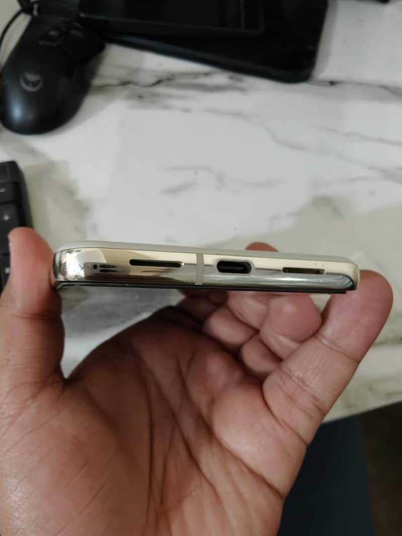Google Pixel 8 Pro 5