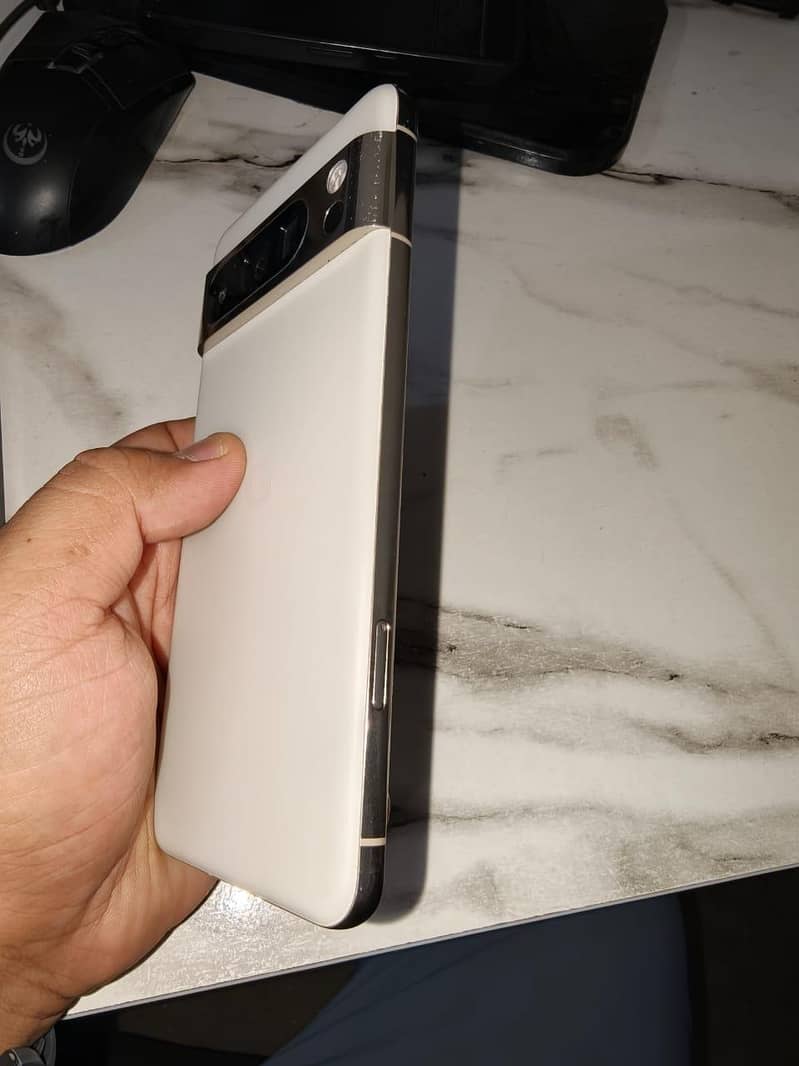 Google Pixel 8 Pro 7