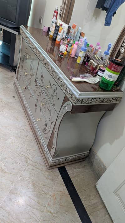 Dressing Table For Sale