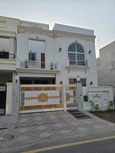5 marla beautiful house for sale in bahria nasheman lahore