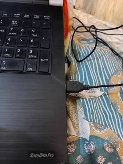 Toshiba satellite pro i5(6gen)