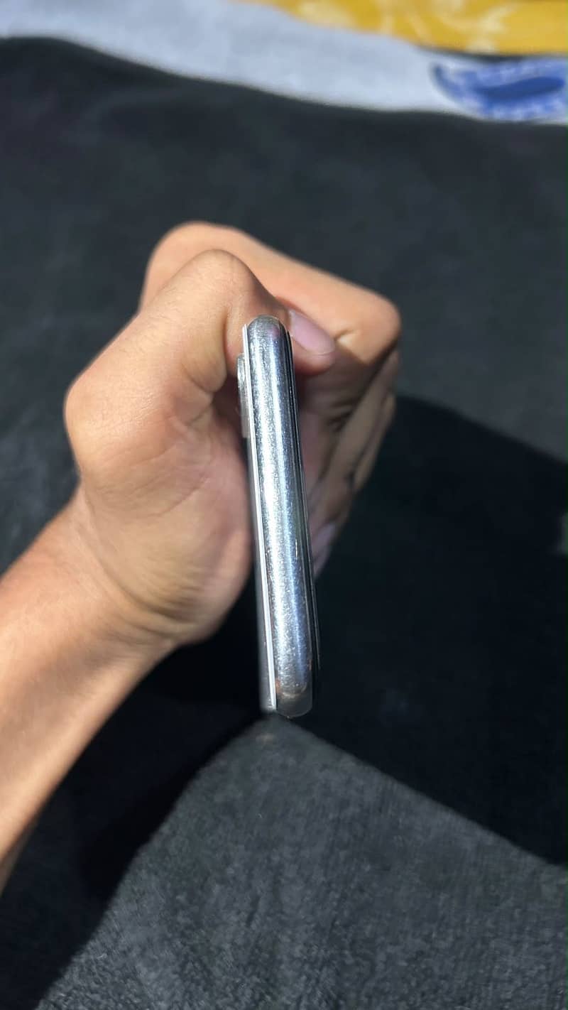 Apple iPhone X 5