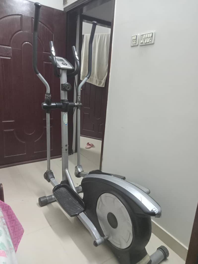Eliptical cycling machine 1