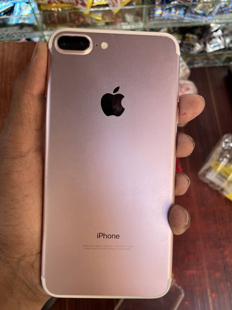 Apple iPhone 7 Plus 3
