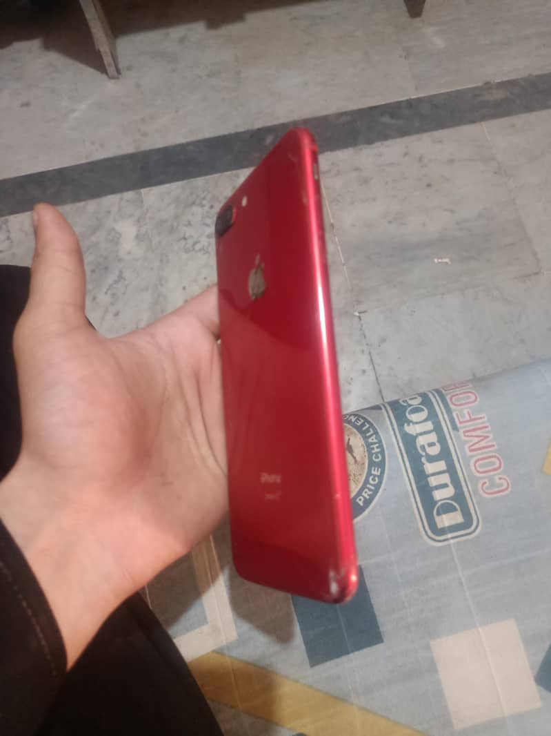 Apple iPhone 8 Plus 1
