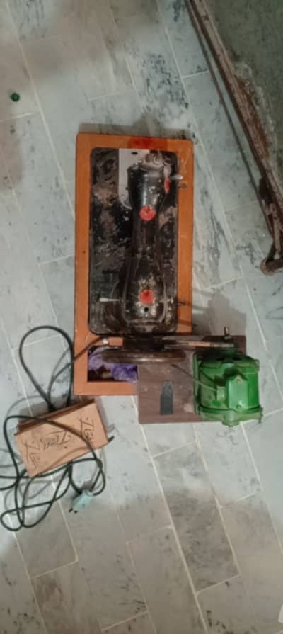 Sewing machine for sale