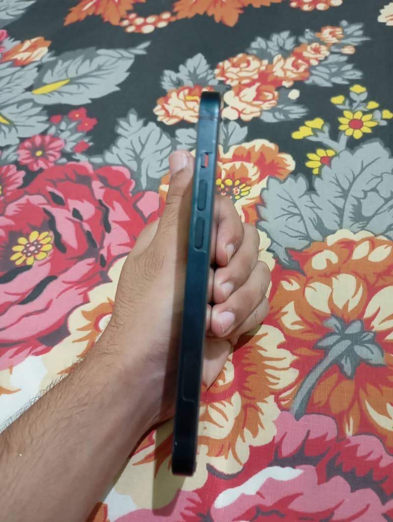 Apple iPhone 14 1