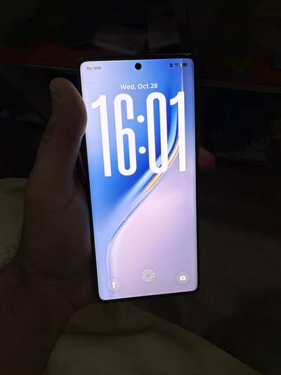 Tecno CAMON 40 Pro box available